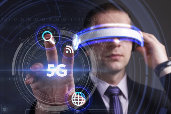 5G Networks Expected to Revolutionize Virtual Reality and Augmented Reality Experience