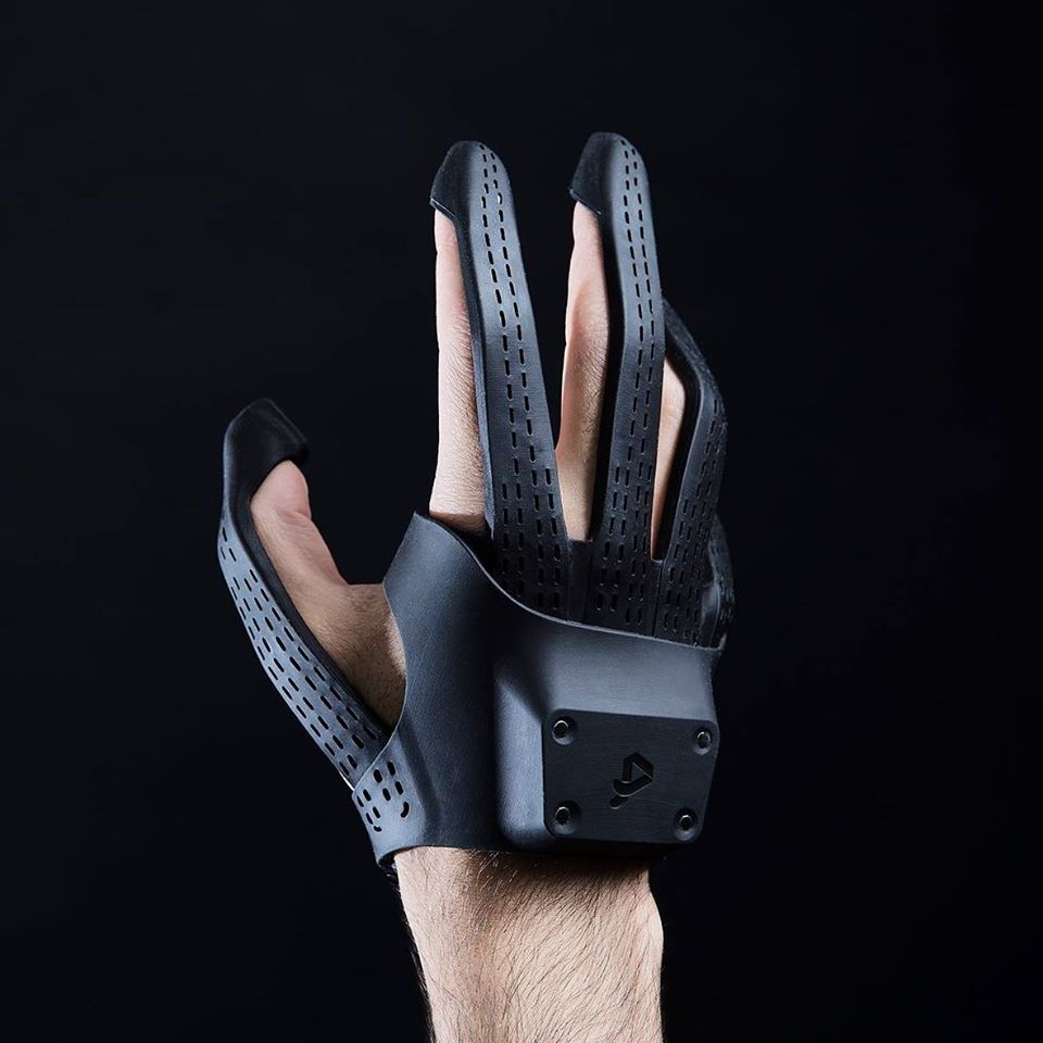 Plexus VR Glove