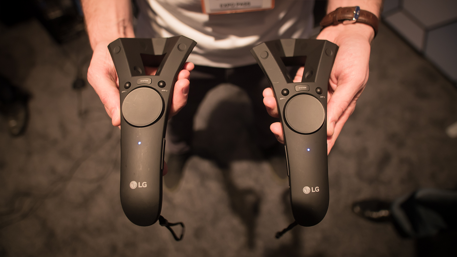lg vr controllers