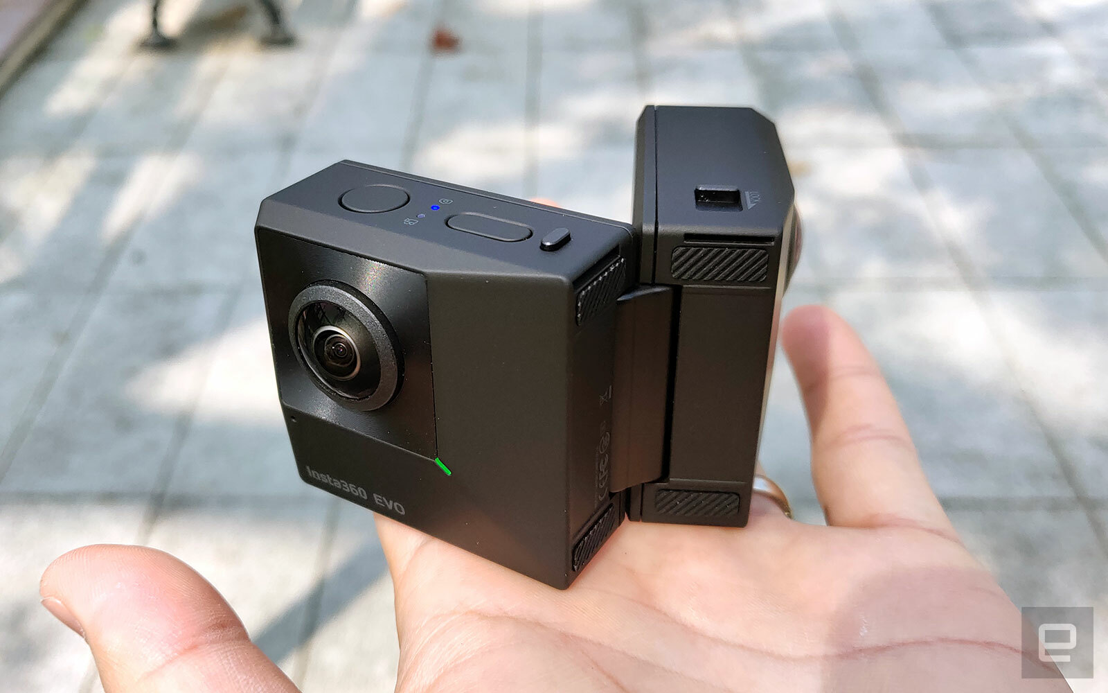 Insta360 EVO Folding Camera Shoots 180 and 360-Degrees 3D – XRCentral.com