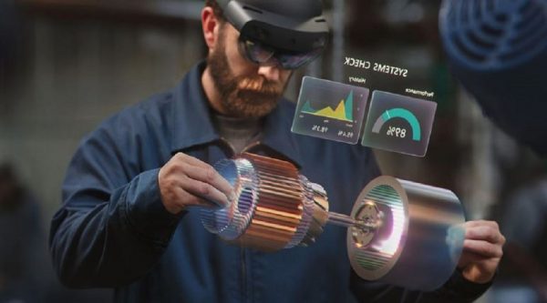 Microsoft Unveils the $3500 HoloLens 2 Development Edition Headset For  Developers – Virtual Reality Times – Metaverse & VR