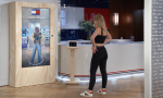 AR Try On enables shoppers to virtually try on Tommy Hilfiger collection