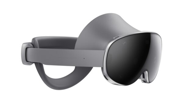 Samsung Galaxy XR Android XR headset, affected by a slowdown bug after the April 2026 update
